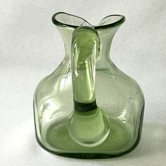 Vintage Hand-Blown Green Pitcher Short Creamer Applied Handle Art Glass Jug - Picture 2 of 8
